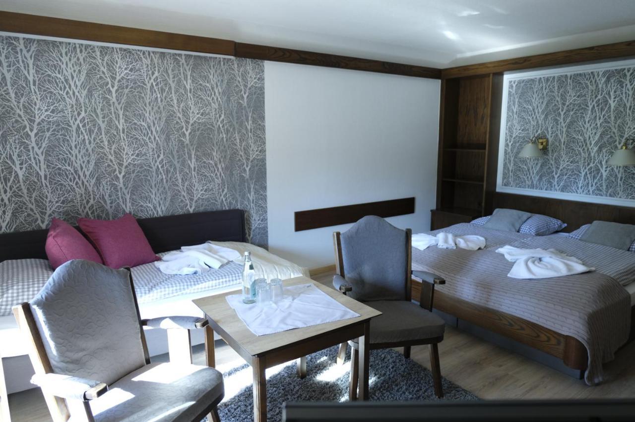 Hotel-Restaurant Zum Hirschhaus Inklusiv Chiemgaukarte روهبولدنغ المظهر الخارجي الصورة