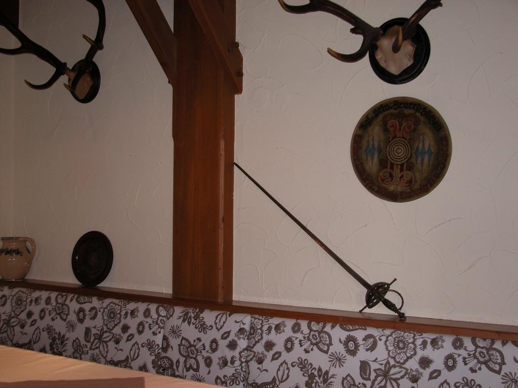 Hotel-Restaurant Zum Hirschhaus Inklusiv Chiemgaukarte روهبولدنغ المظهر الخارجي الصورة