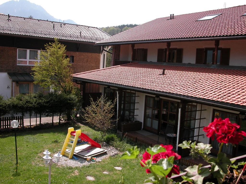Hotel-Restaurant Zum Hirschhaus Inklusiv Chiemgaukarte روهبولدنغ المظهر الخارجي الصورة